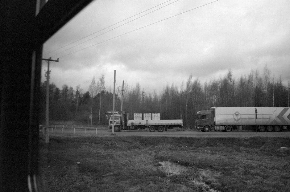 ciężarówka UA-TRANS przekraczająca granicę w ramach transportu Polska Ukraina